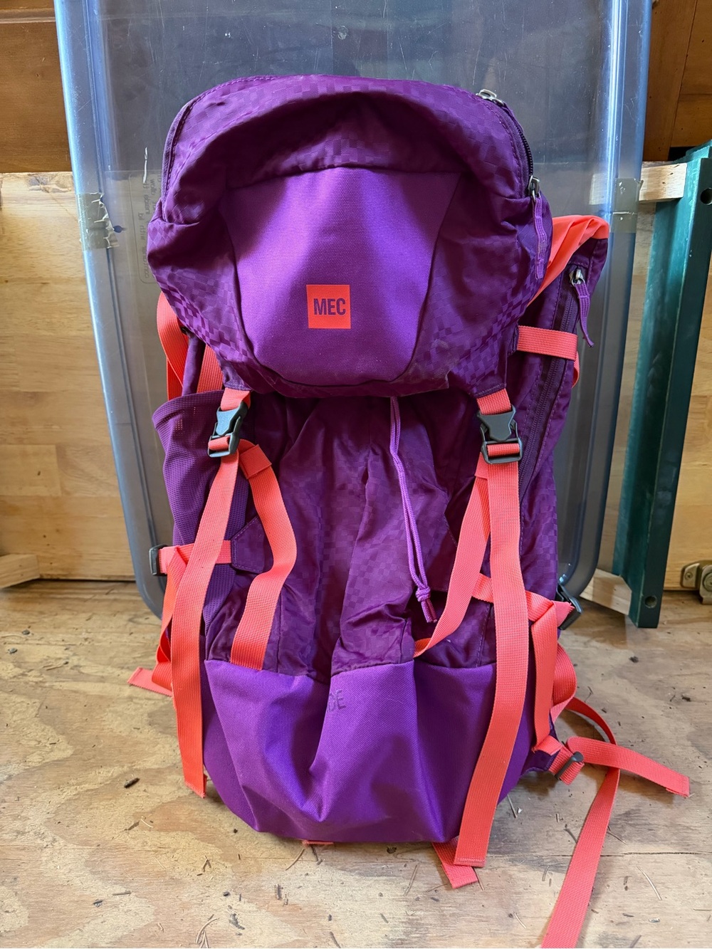 MEC Escapade Youth Hiking Backpack